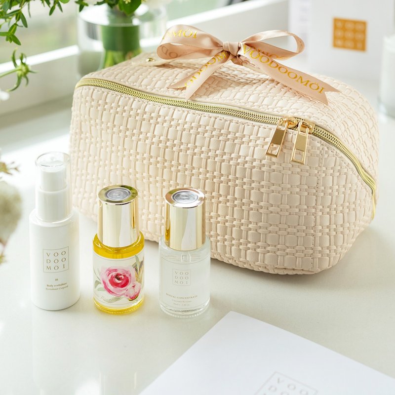 Hao Mo X Mandarin Travel Set Three Pieces - Essences & Ampoules - Glass Multicolor