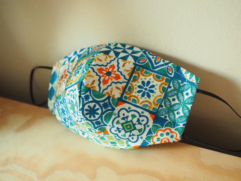 英國製作 環保可洗 彩藍花瓷棉麻口罩 可放入濾芯或即棄口罩 - 口罩/口罩收納套 - 棉．麻 多色