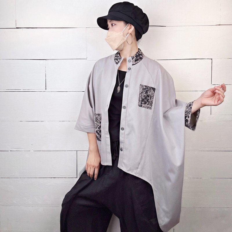 淺灰/黑花 前短後長拼接排釦傘罩 #T3067 - 女大衣/外套 - 棉．麻 灰色