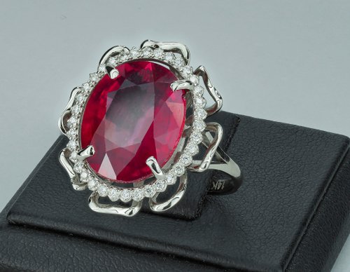 ルビーとダイヤの指輪 ルビー0.99ct ダイヤモンド0.67ct イエローゴールド リング
