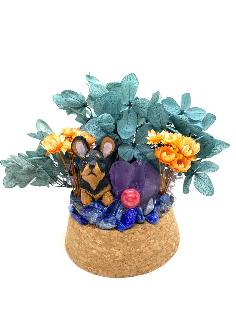 Dachshund and Amethyst/ Stone-Crystal Doll Dried Flower Arrangement - ของวางตกแต่ง - คริสตัล 