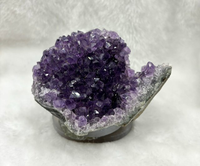 天然の贈り物＋スピリチュアル*ブラジル産天然パープル置物 天然アメジスト - ショップ Iolite Gallery 置物 - Pinkoi