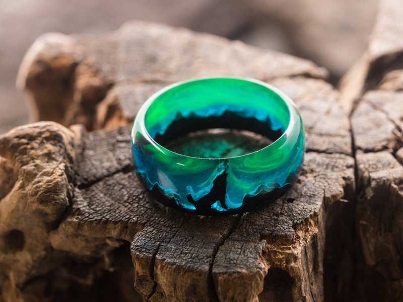 Wolf ring green resin wood Animal ring for men and women - 戒指 - 樹脂 綠色