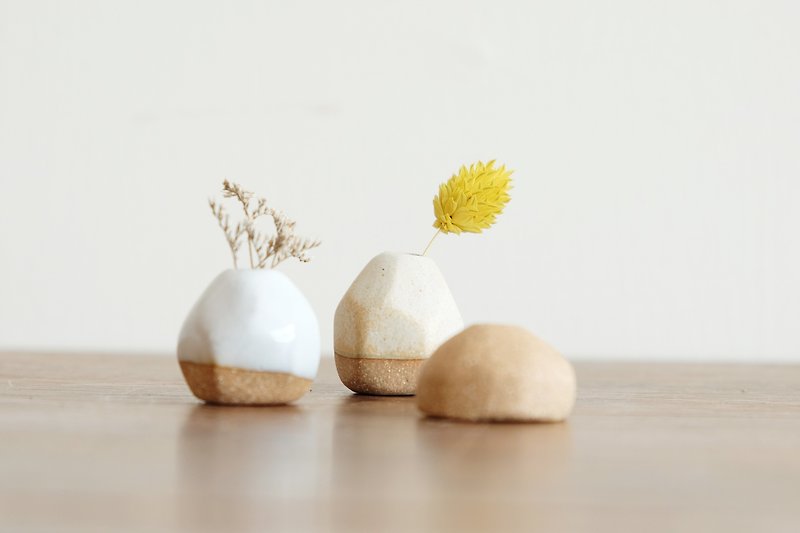 三つの小さな祝福 - ミニチュア花 - 三つのグループ - 観葉植物 - 陶器 カーキ