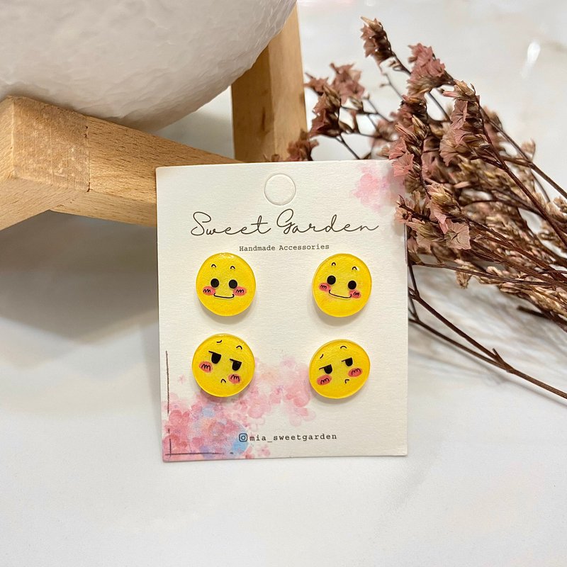 可愛風!手繪表情耳針(兩對入) - 耳環/耳夾/耳骨夾 - 塑膠 黃色