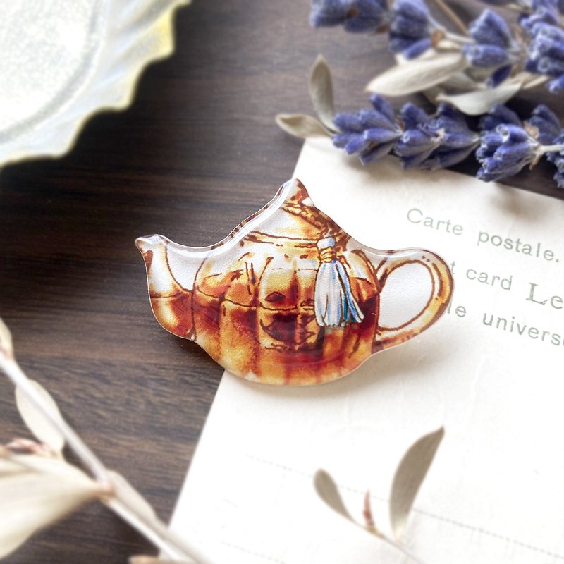 Milkteapot brooch milk teapot brooch black tea - เข็มกลัด - พลาสติก สีนำ้ตาล