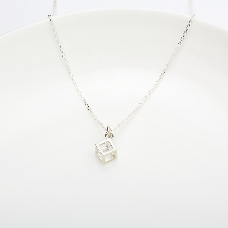 Cube s925 sterling silver necklace Valentine's Day gift - สร้อยคอ - เงินแท้ สีเงิน