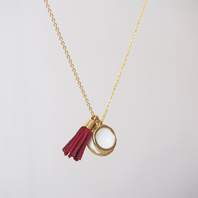 KeepitPetite Lovely Fairy Tale・Bound Small Tea Cup・Fringed Gold-plated Necklace - Necklaces - Porcelain Red