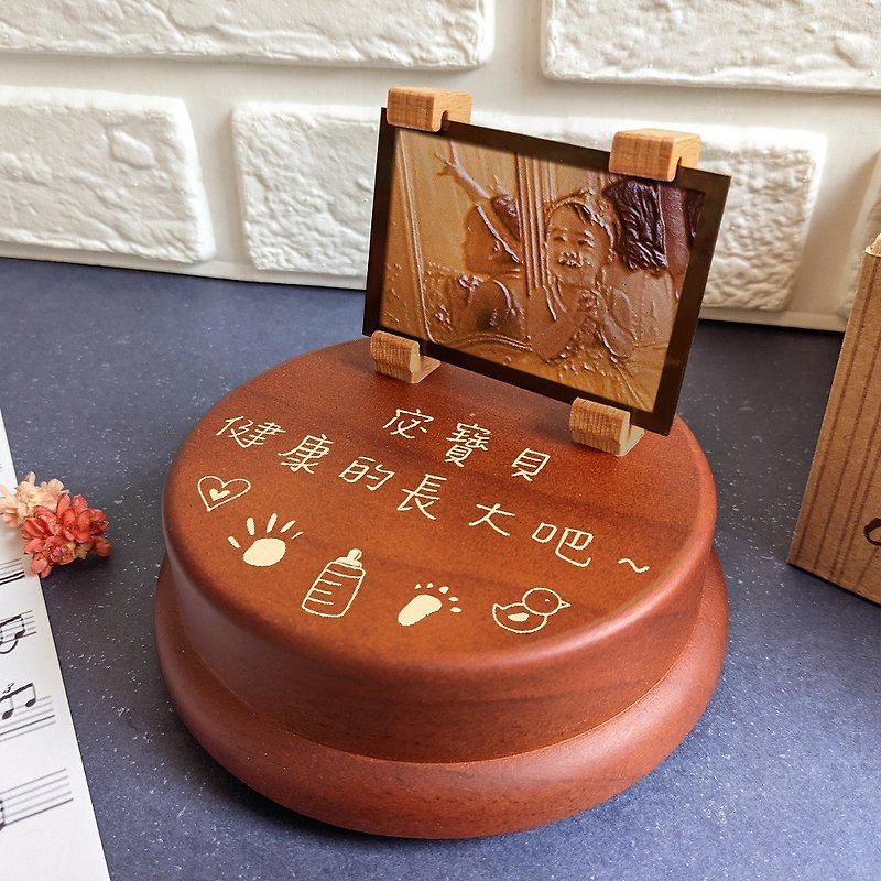 3D Photo Engraving Customized Music Box [Valentine’s Day/Baby Gift] - อื่นๆ - ไม้ สีนำ้ตาล