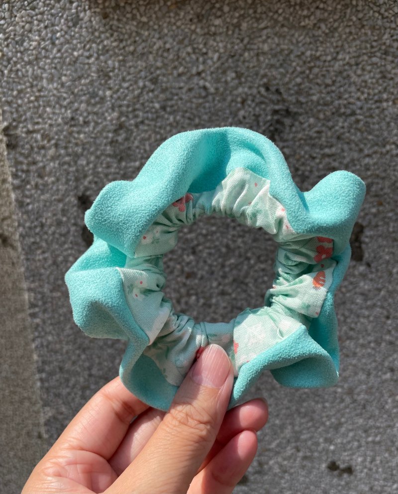 Chez。小物系列 - 麂皮絨製髮圈-翡翠綠 - 髮夾/髮圈 - 聚酯纖維 綠色
