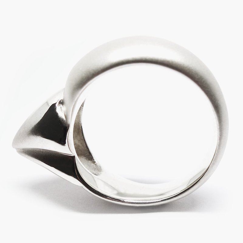 White Java sparrow's beak ring【Pio by Parakee】白文鳥喙的戒指 - General Rings - Other Metals White