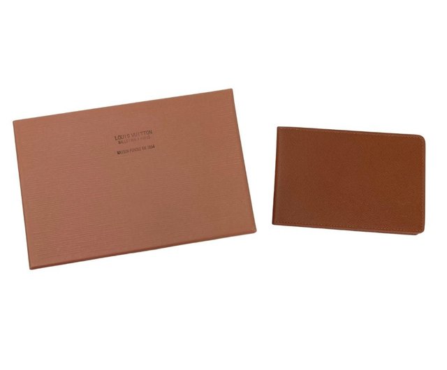 【美品】　ルイヴィトン　タイガ　名刺入れ　カードケース　パスケース ルイヴィトン タイガ 黒 ブラック メンズ パスケース カードケース