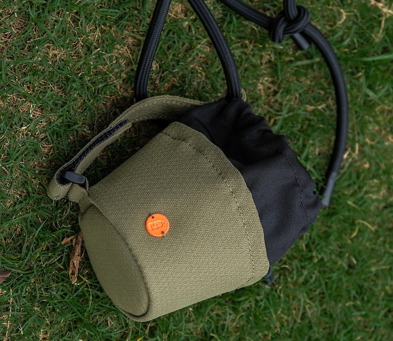 【Water Cup Bag】Single-shoulder multi-functional cycling niche environmental protection water cup bag - Messenger Bags & Sling Bags - Polyester Green