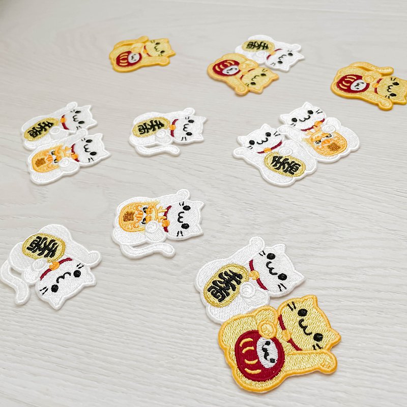 [Year of the Dragon Special] Bodhidharma Lucky Cat Hot Sticker Embroidery Sticker Waterproof Sticker - Stickers - Cotton & Hemp Red