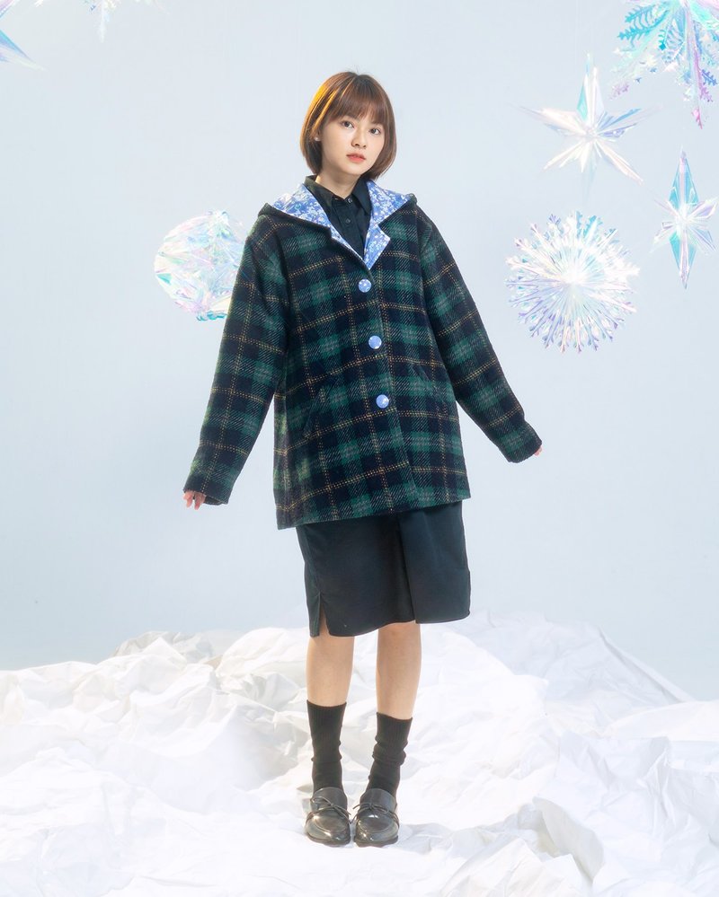 [Hokkaido, Japan] Green Plaid Wool College Style Printed Coat Hat Cannot Be Removed Akan Lake - เสื้อเชิ้ตผู้หญิง - ผ้าฝ้าย/ผ้าลินิน สีเขียว