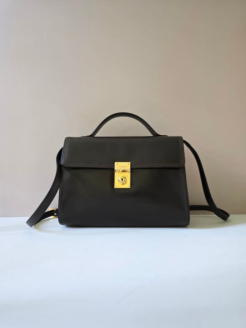 稀有中古二手Loewe咖啡色凱莉包復古包皮革側背包斜孭單肩包小包 - 側背包/斜背包 - 真皮 咖啡色