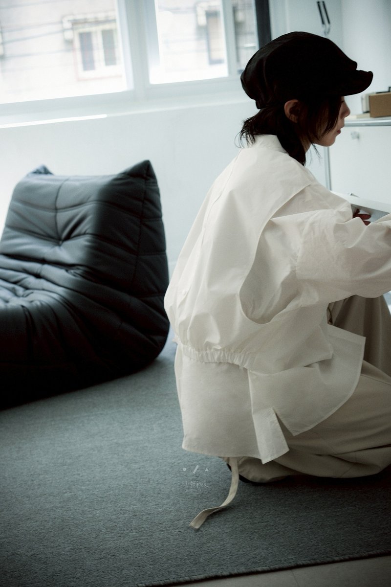 英曙洋行後剪裁造型寬大襯衫 - 2色 - 英式白 - 女襯衫 - 棉．麻 白色