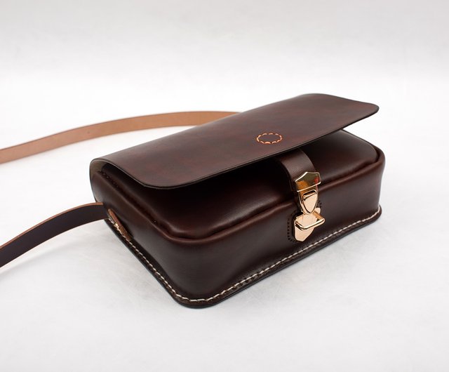 Female messenger bag best sale