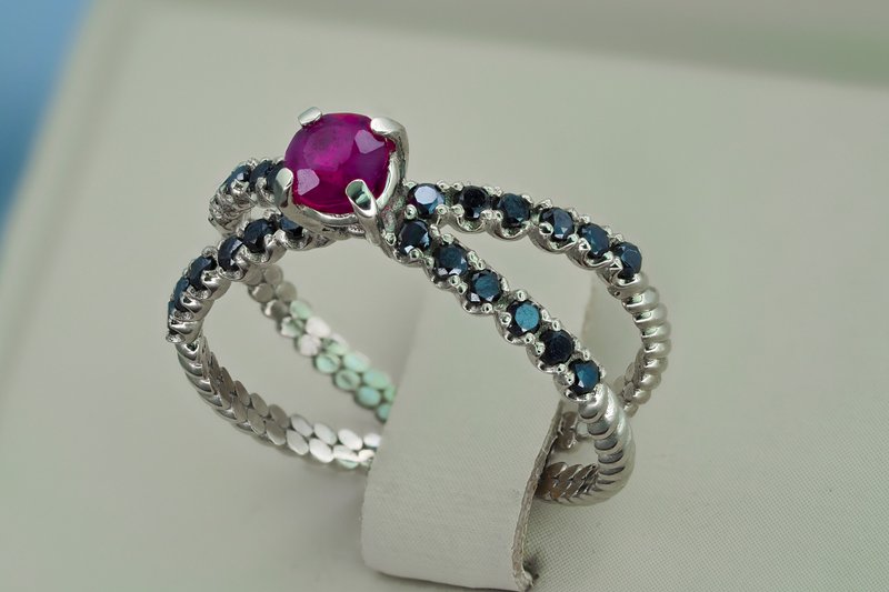 14k gold ring with ruby and black spinel - 戒指 - 貴金屬 金色
