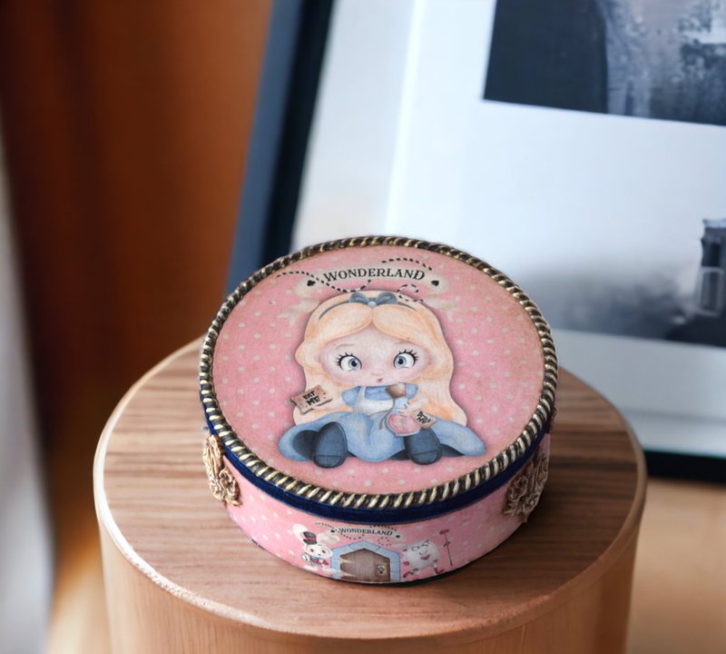 Gift for Kid Alice in Wonderland Wooden Jewelry box - 居家收納/收納盒/儲物盒 - 木頭 粉紅色