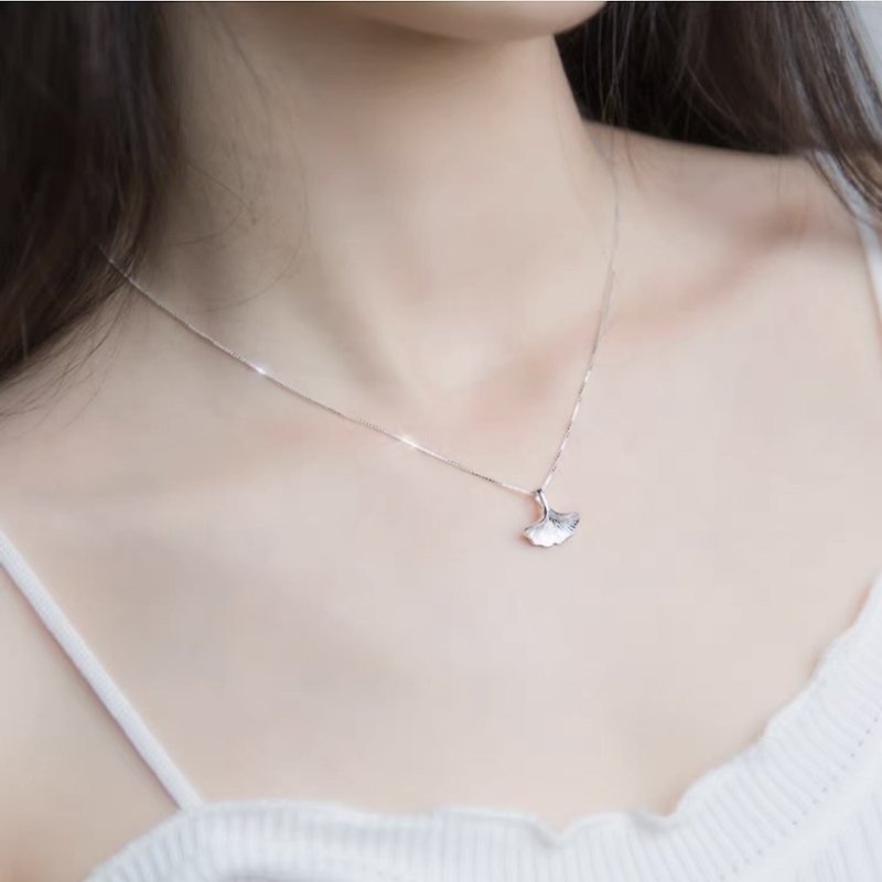 925 Sterling Silver Temperament Ginkgo Shaped Necklace Valentine's Day Gift - สร้อยคอ - เงินแท้ สีเงิน