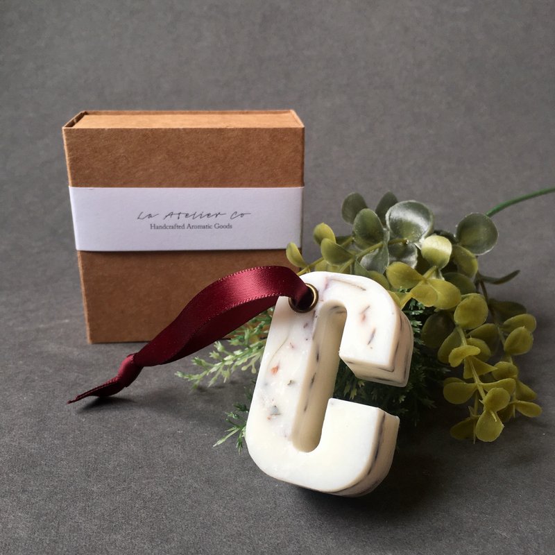 Scented Soy Wax Free Standing Letter | Healing Stone | Crystal Decor | Wax Brick - 香氛/精油/擴香 - 寶石 
