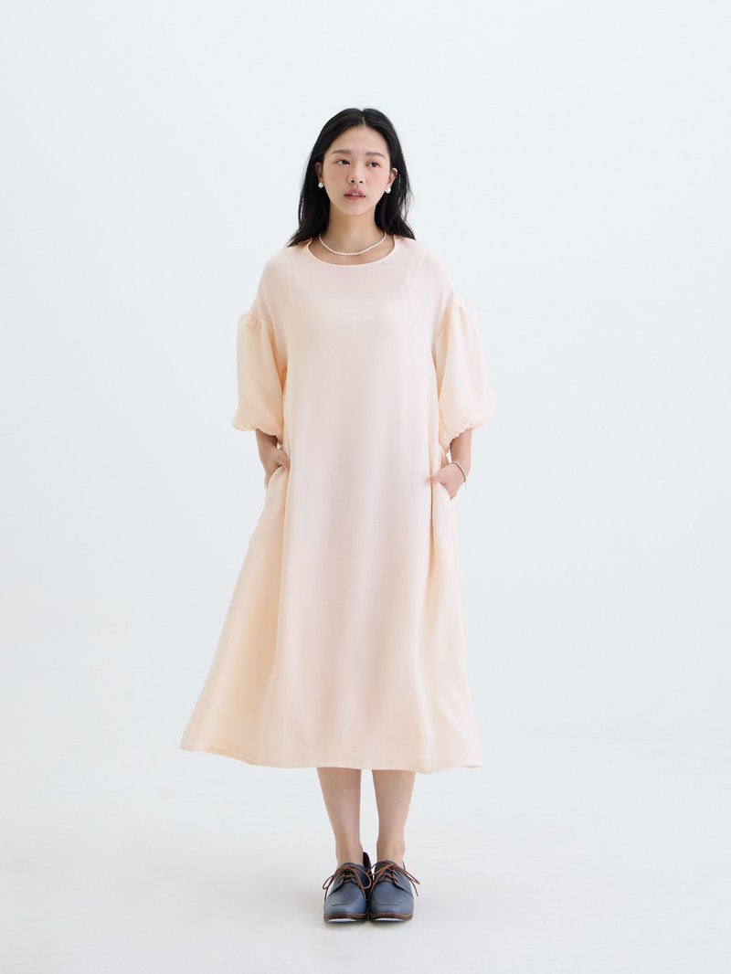 Klimt Puff Long Dress-Vanilla - ชุดเดรส - ไฟเบอร์อื่นๆ ขาว