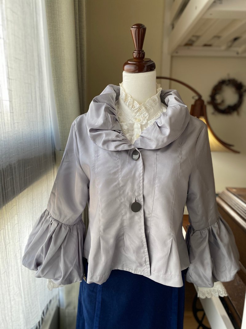 歐系淺灰喇叭袖翻領外罩 - 女大衣/外套 - 聚酯纖維 銀色