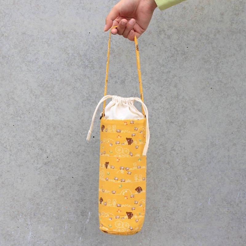 [Japanese medium-thick cotton] wild boar peek-a-boo#water bottle bag - กระเป๋าหูรูด - ผ้าฝ้าย/ผ้าลินิน สีส้ม