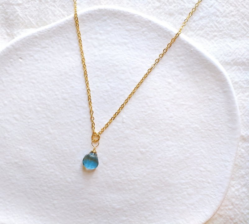 Gemstone Necklaces - Indian blue quartz natural stone necklace