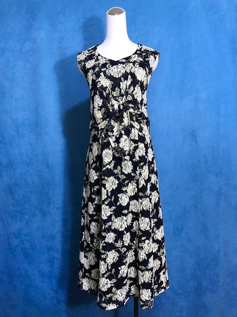 Rose lace tie knot light antique sleeveless dress / bring back VINTAGE abroad - ชุดเดรส - เส้นใยสังเคราะห์ สีดำ