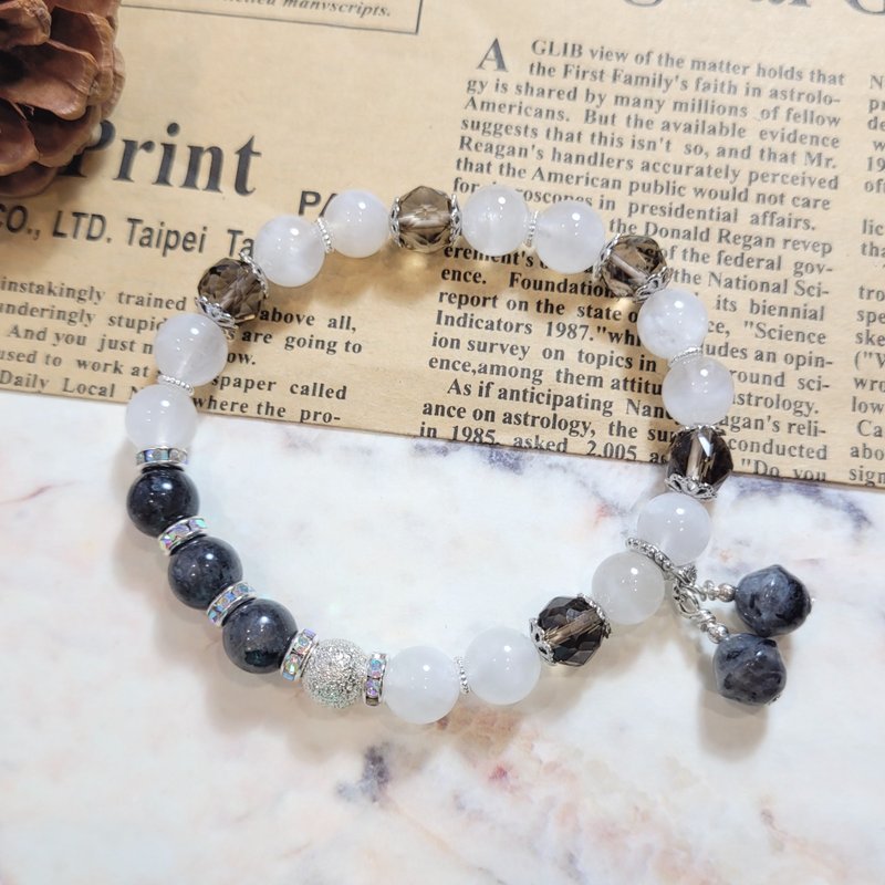 AgIo. Moonstone/black moonlight/citrine. handmade bracelet - Bracelets - Crystal Multicolor