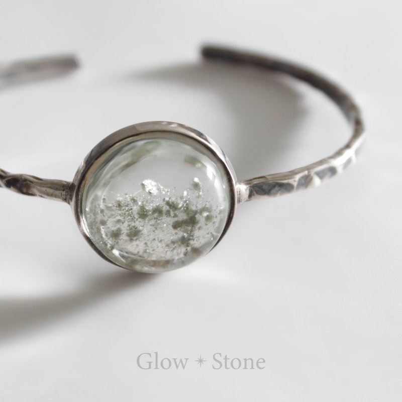 GLOWSTONE starry green ghost hand-designed bracelet - สร้อยข้อมือ - คริสตัล 