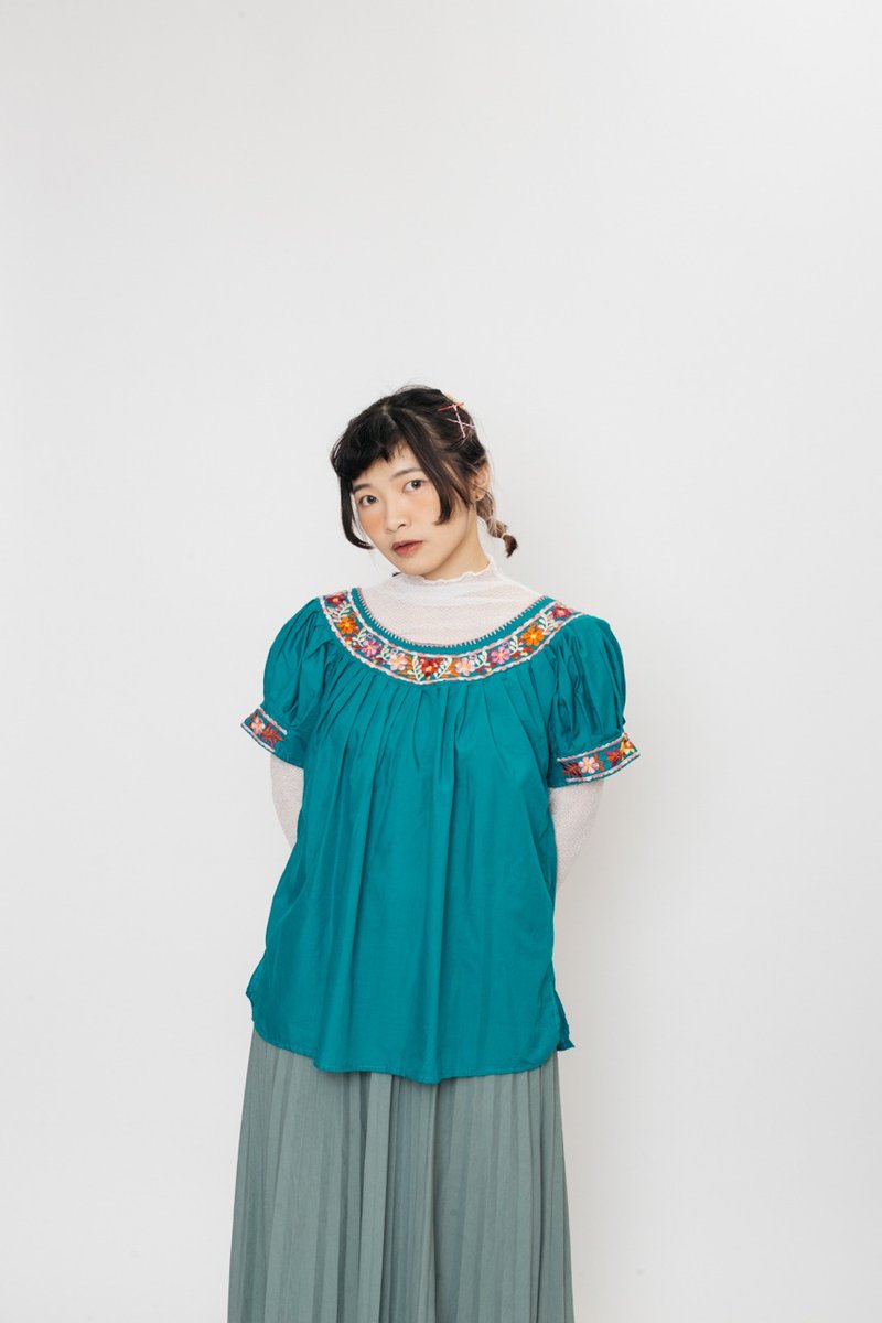 民族刺繡上衣.Embroidery Folk Blouse【初戀販賣所】A1069 - 女襯衫 - 棉．麻 