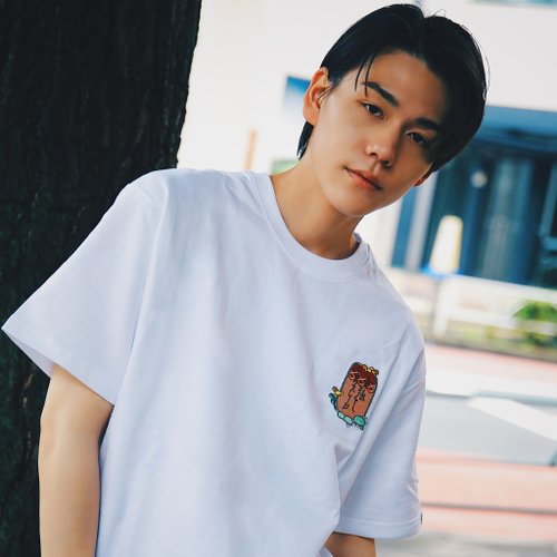 浮世絵金魚刺繍Tホワイト - ショップ XRAGE（エックスレージ） T