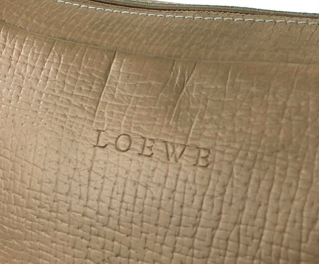 日本直送 名牌中古包 】LOEWE ロエベ ロゴ型押し 型押しレザー