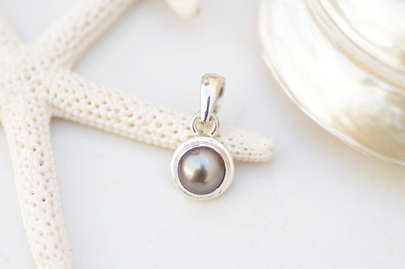 Freshwater pearl pendant <gray> - สร้อยคอ - หิน สีเทา