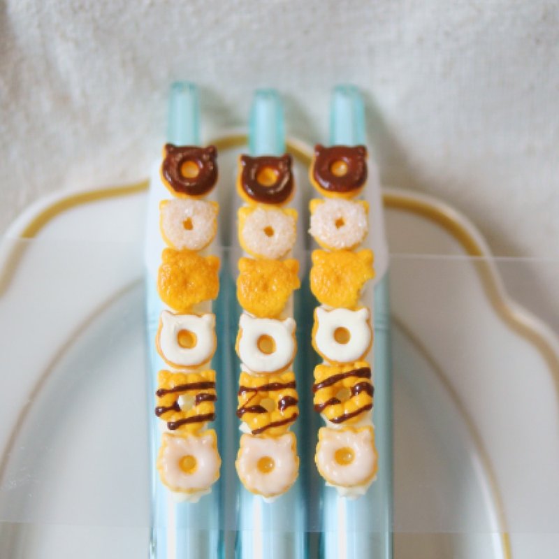 Mini cat donut ballpoint pen - Ballpoint & Gel Pens - Clay Brown