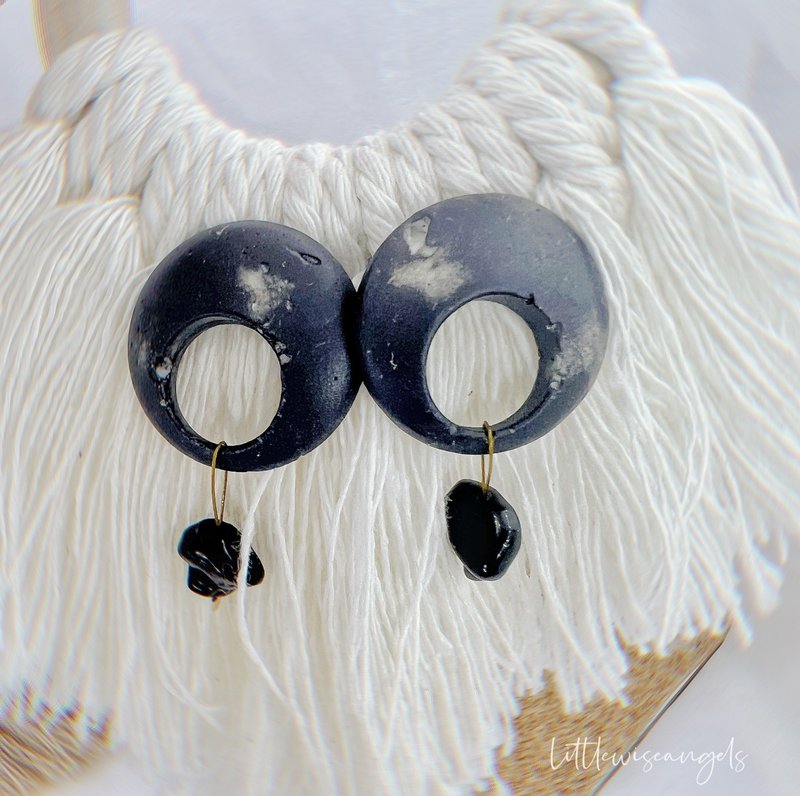 Monochrome Concrete Style with Black Obsidian Chips Stud earrings - Earrings & Clip-ons - Eco-Friendly Materials Black