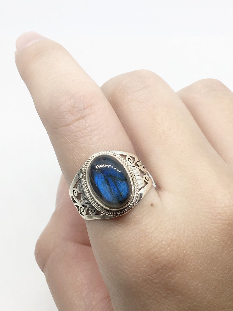 拉長石925純銀異國風格雕花戒指 尼泊爾手工鑲嵌製作 - 戒指 - 寶石 藍色