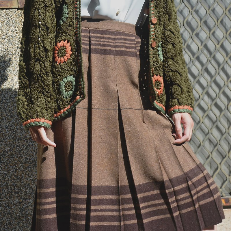 Step | Vintage College Pleated Skirt - กระโปรง - วัสดุอื่นๆ 