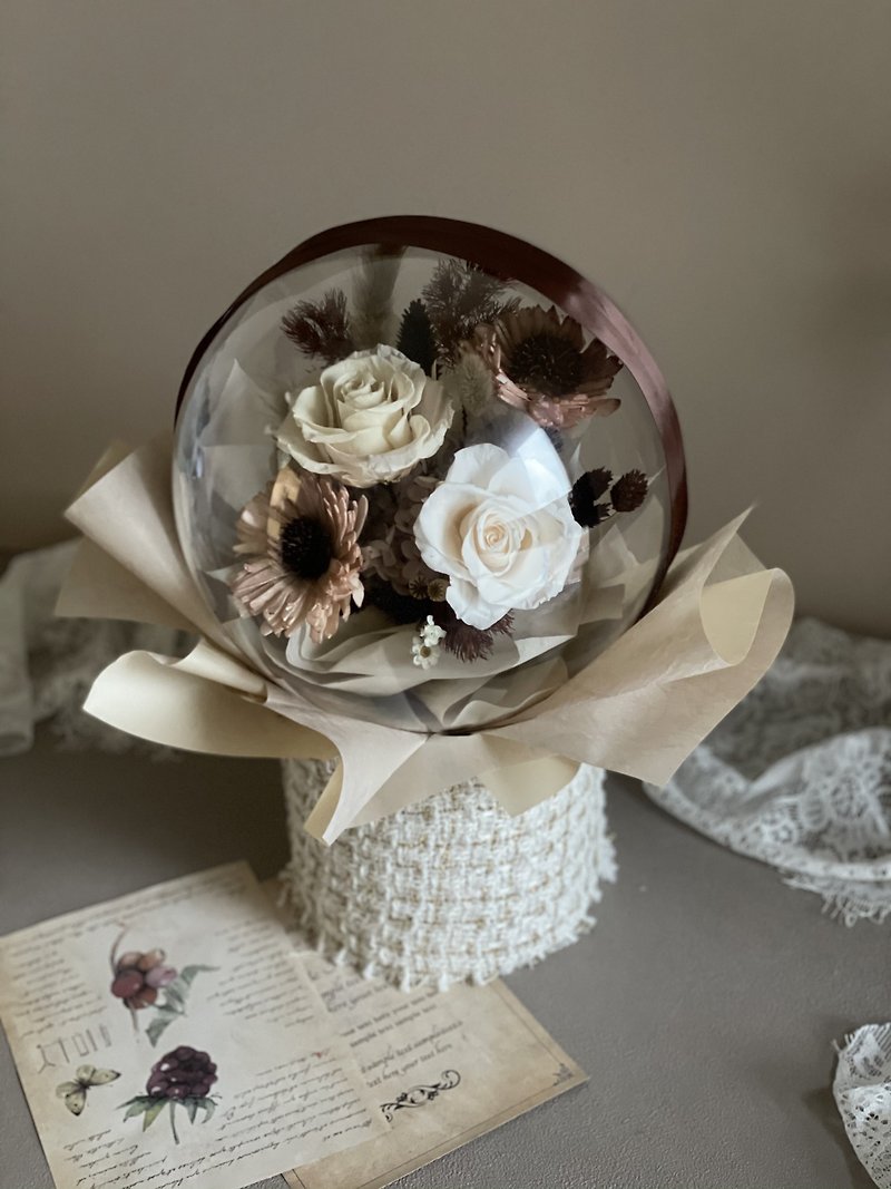 Hepburn style immortal bob ball - Dried Flowers & Bouquets - Plants & Flowers Brown