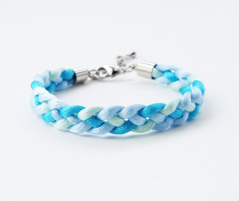 Blue & mint braided bracelet - สร้อยข้อมือ - วัสดุอื่นๆ สีน้ำเงิน
