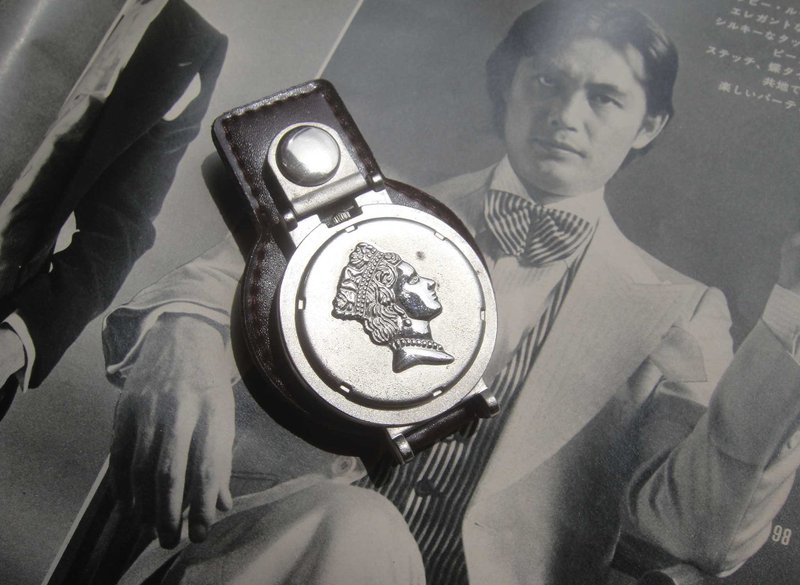 【老時光 OLD-TIME】早期二手釦式隨身錶 - 擺飾/家飾品 - 其他材質 