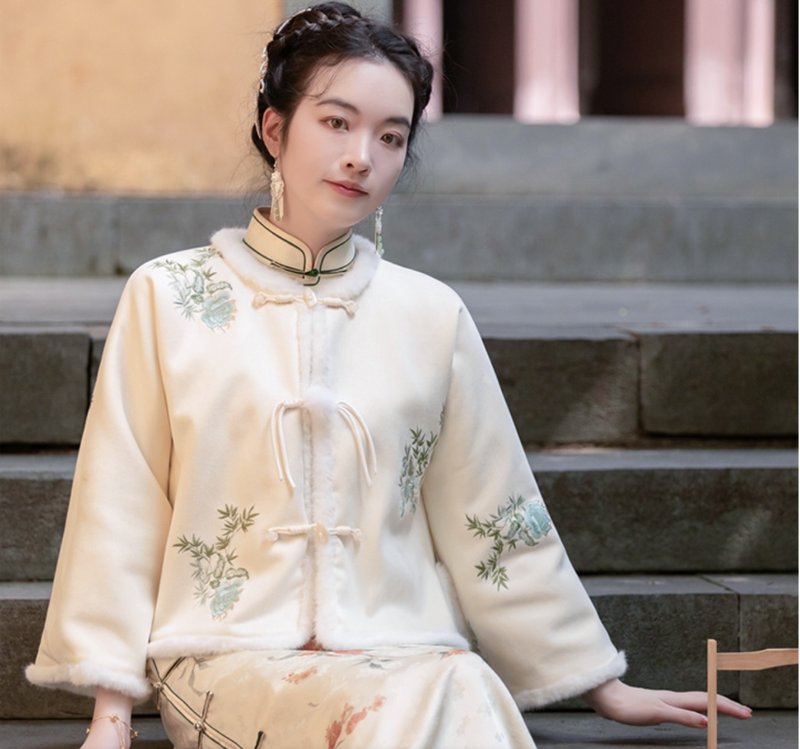 Hua Ruyi's new Chinese retro suede embroidery all-match Hanfu jacket - Women's Tops - Other Materials White