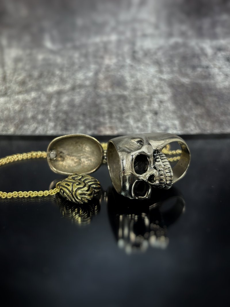 White Bronze Skull Ring and Brass Brain Pendant Necklace. In 4 Colourways. - แหวนทั่วไป - โลหะ 