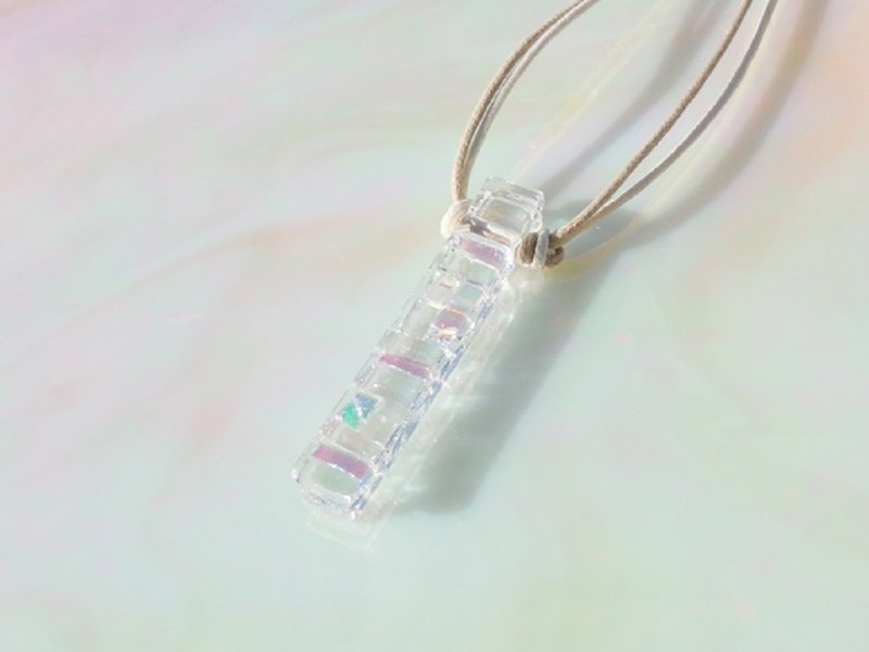 【１点物】オーロラガラス(おーろら【暖色系】)ネックレス【アロマペンダントに変更可】 【受注制作】 - 項鍊 - 玻璃 透明