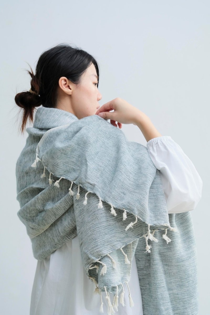 尼泊爾混織毛毯 混色淺灰 - 頸巾/披肩 - 棉．麻 灰色