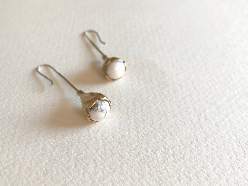 Bloom:pierced earrings(Brass×SV925) - 耳環/耳夾 - 其他金屬 金色