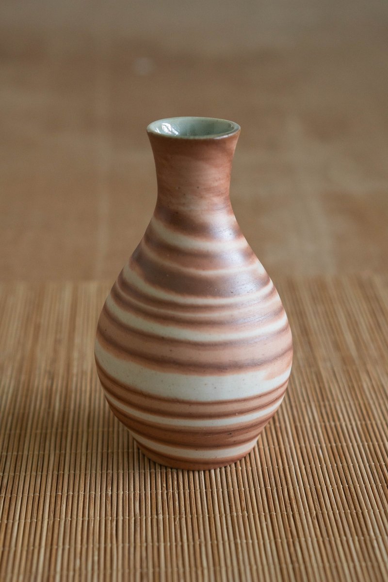 Marbled bud vase | sake bottle - แก้วไวน์ - เครื่องลายคราม สีนำ้ตาล